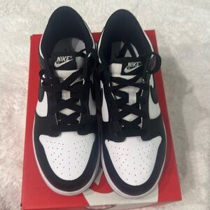 Nike dunk low (PS) size 2.5 Y